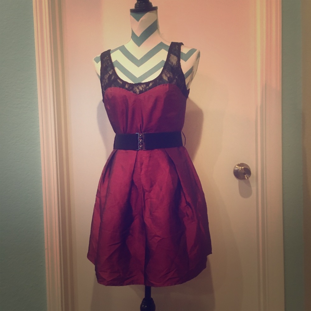 Burgundy violet lace dress with belt
